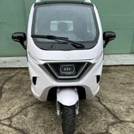 ドア付きアーバントライカー（ホワイト）