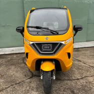 ドア付きアーバントライカー（イエロー）