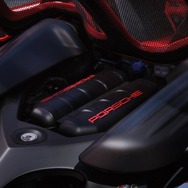 ポルシェのプログラムでフルレストアされた2005年製 カレラGT