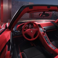 ポルシェのプログラムでフルレストアされた2005年製 カレラGT