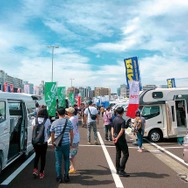神奈川キャンピングカーフェア（前回2025年の会場風景）