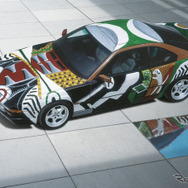 デイヴィッド・ホックニーによるBMWアートカー（1995年製8シリーズ）
