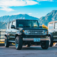 スズキ・ジムニーの「鈴ライトグリル」装着車