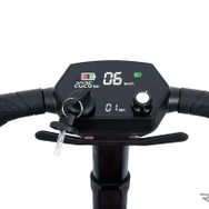 折りたたみ式電動モビリティ「Lieto Luce(リエート・ルーチェ)」