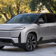 米国から輸入し経産省の公用車にするというトヨタ・ハイランダー（写真はイメージ）