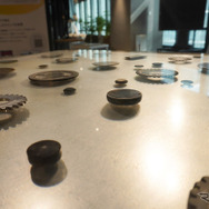 鍛造部品が封入された鍛造テーブル