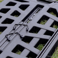 ベースキャリアへの取り付けはU字金具を使用