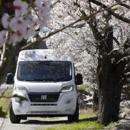 デュカトベースキャンピングカー