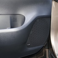 純正オーディオでは満足できない！ アルファードを3ウェイ化して手に入れた理想の高音質空間［car audio newcomer］by SOUND WAVE　前編