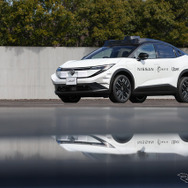 日産・Wayve・ウーバーが自動運転で協業：日産リーフ自動運転車