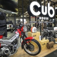 「Cub HOUSE（カブハウス）」をイメージした展示風景（大阪モーターサイクルショー2026）