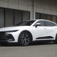 サステックプロZT40　トヨタ・クラウンクロスオーバー装着例（推奨ダウン量：フロント 30mmダウン / リア 30mmダウン）