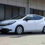 タナベ サステックDF210　トヨタ・アクア装着例（フロント：33mmダウン / リア：28mmダウン）