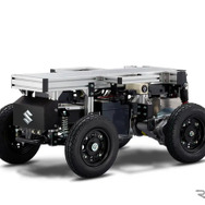スズキが開発を進める多目的電動台車「MITRA」