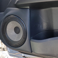 『アミューズ（広島県福山市）』にて製作されたオーディオカーの一例。