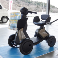 ダイハツの歩行領域モビリティ『eスニーカー』