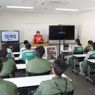 モータースポーツ活動をおこなう「DGR」メンバーによるトークセッション