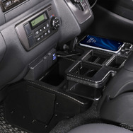 『ハイエース』H200系専用の増設電源ユニットハイエンドモデル「CX505K」