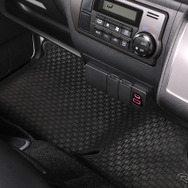 『ハイエース』H200系専用の増設電源ユニットハイエンドモデル「CX505K」