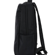 自動車のサスペンション構造を応用することで体感重量を約40%軽減する「無重力リュック」