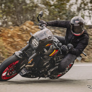スズキ GSX-8TT