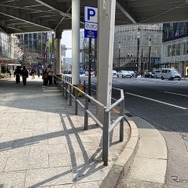 東京・西銀座の二重になっているガードレール