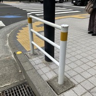 短いガードレール（東京都中央区）