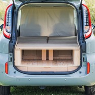 トヨタ シエンタ専用車中泊キット「VANLIFE ROOMKIT」の7人乗り用