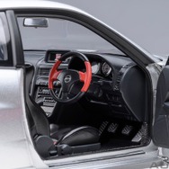 AUTOart製「ニスモ R34 GT-R Z-tune シルバー」の1/18スケールモデル