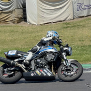 CB1000F WITH MEレーサー
