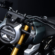 スズキ GSX-8Tのヘッドライト