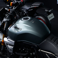 スズキ GSX-8T