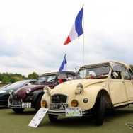 シトロエン2CV2台とC6