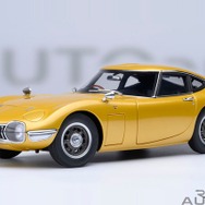 『トヨタ 2000GT』のオートアート製18分の1スケールモデルカー