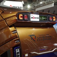 モリタエコノスの新型プレス式塵芥収集車「プレスマスター E-SVN」（2017NEW環境展）