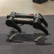 ハイランダーズの4足歩行ロボット