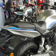 ホンダ CB400スーパーフォア Eクラッチ（鈴鹿8耐2026）