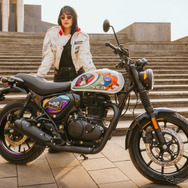 ロイヤルエンフィールド『ハンター350』ムーンショット・ホワイト