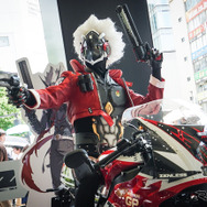 『ゼンレスゾーンゼロ』の人気キャラ「ビリー・キッド」とコラボ仕様のヤマハ『XSR900 GP』