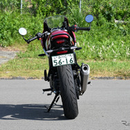 トライアンフ Thruxton 400（スラクストン400）