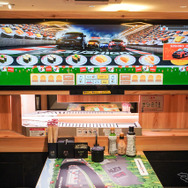 期間中、GRとのスペシャルコラボ店舗として展開する「スシロー新宿西口店」