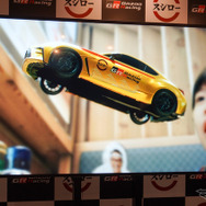 スペシャルムービーにはお馴染みのあの人の姿も…