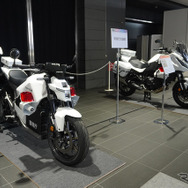 警視庁の白バイ展示