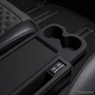 クラフトワークス『ノア/ヴォクシー』90系専用シリコン製ラバーマット