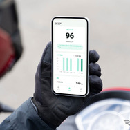 ホンダとUber Eats Japanは「二輪安全運転診断アプリ」を使った配達パートナー向けの実証実験を開始