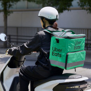 ホンダとUber Eats Japanは「二輪安全運転診断アプリ」を使った配達パートナー向けの実証実験を開始