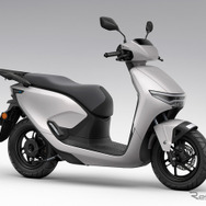 ホンダ CUV e:（パールジュビリーホワイト）