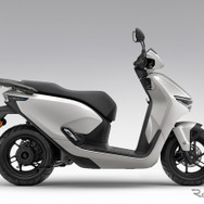 ホンダ CUV e:（パールジュビリーホワイト）