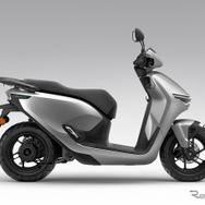 ホンダ CUV e:（プレミアムシルバーメタリック）