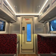 車内エントランス（試作・監修中のもの）